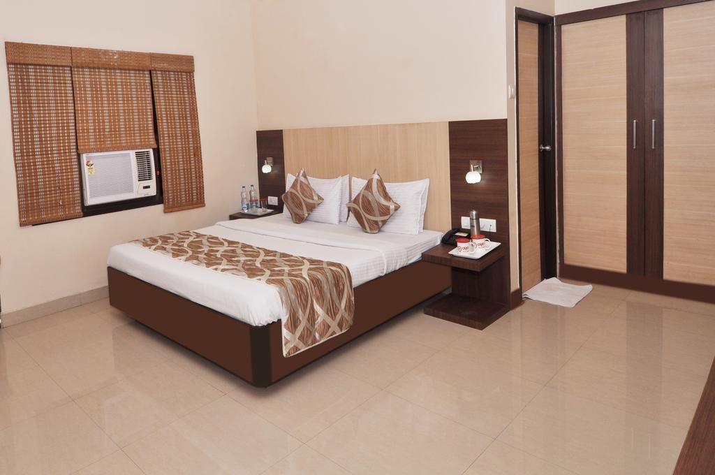 Sivamurugan Hotel Kumbakonam Room photo