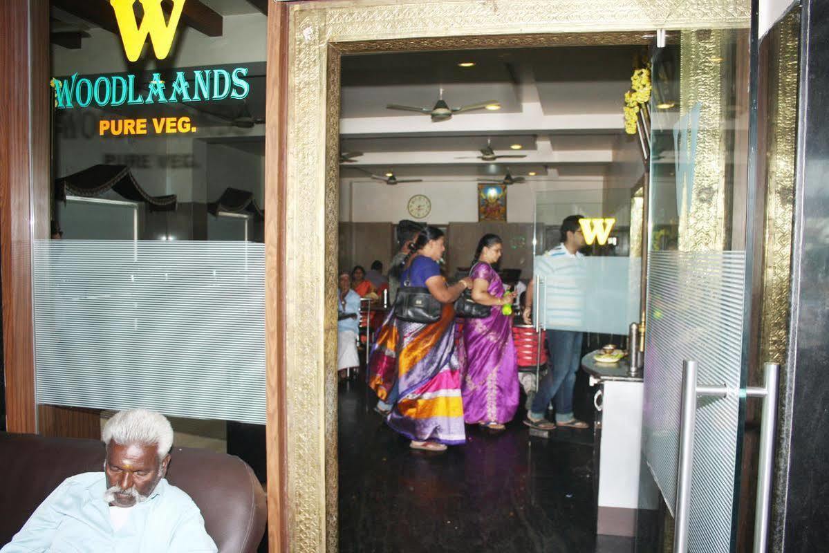Sivamurugan Hotel Kumbakonam Exterior photo